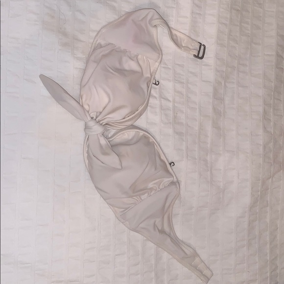 White Victoria’s Secret bathing suit top - Picture 2 of 4